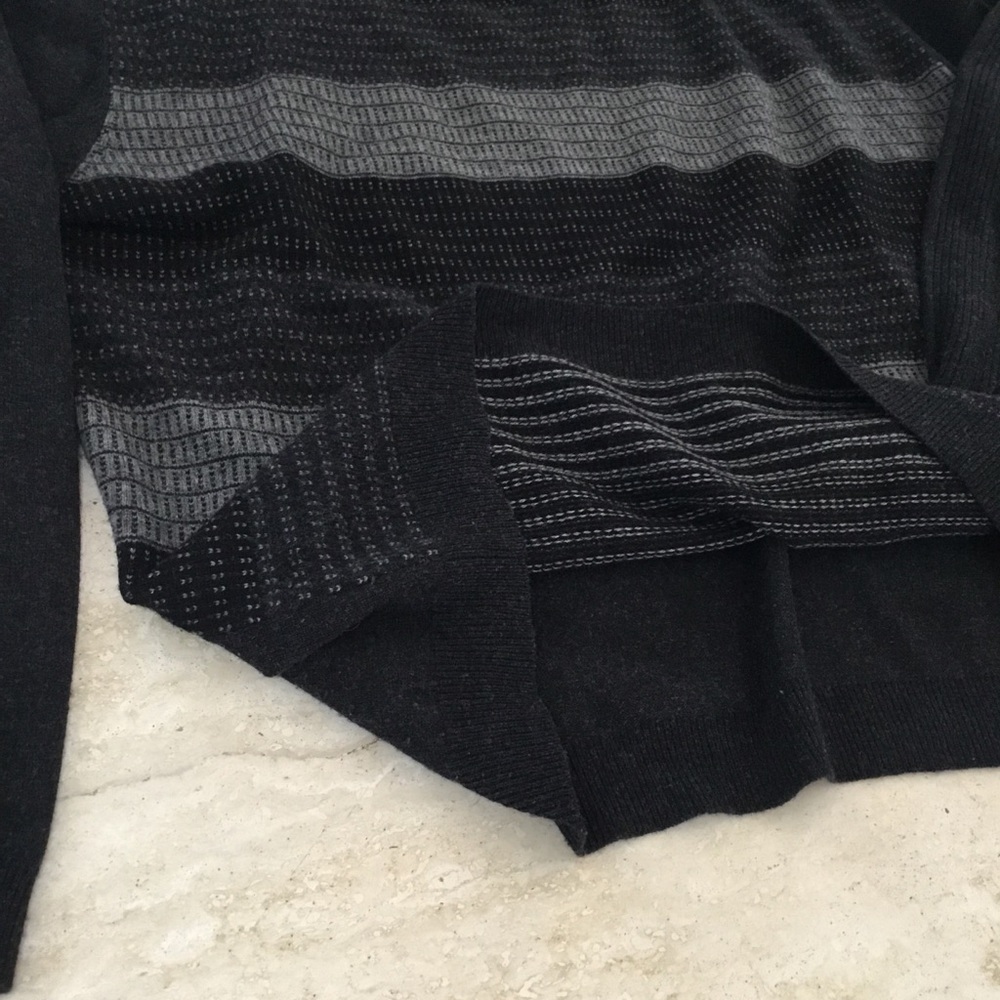 Impermeable Platinum Merino Silk Cashmere Sweater - Size XL - Picture 8 of 9